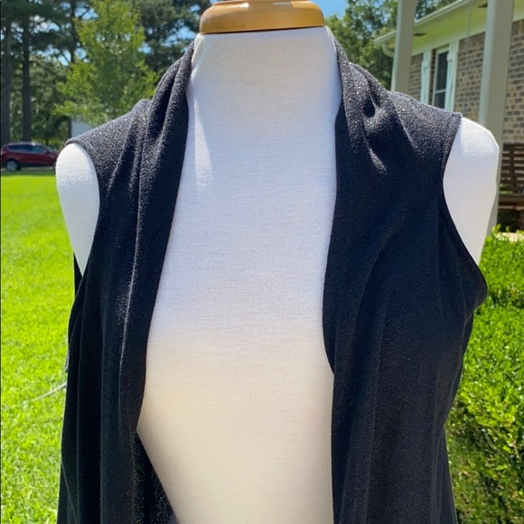 Newport News Women’s Long Black Vest - Picture 2 of 4